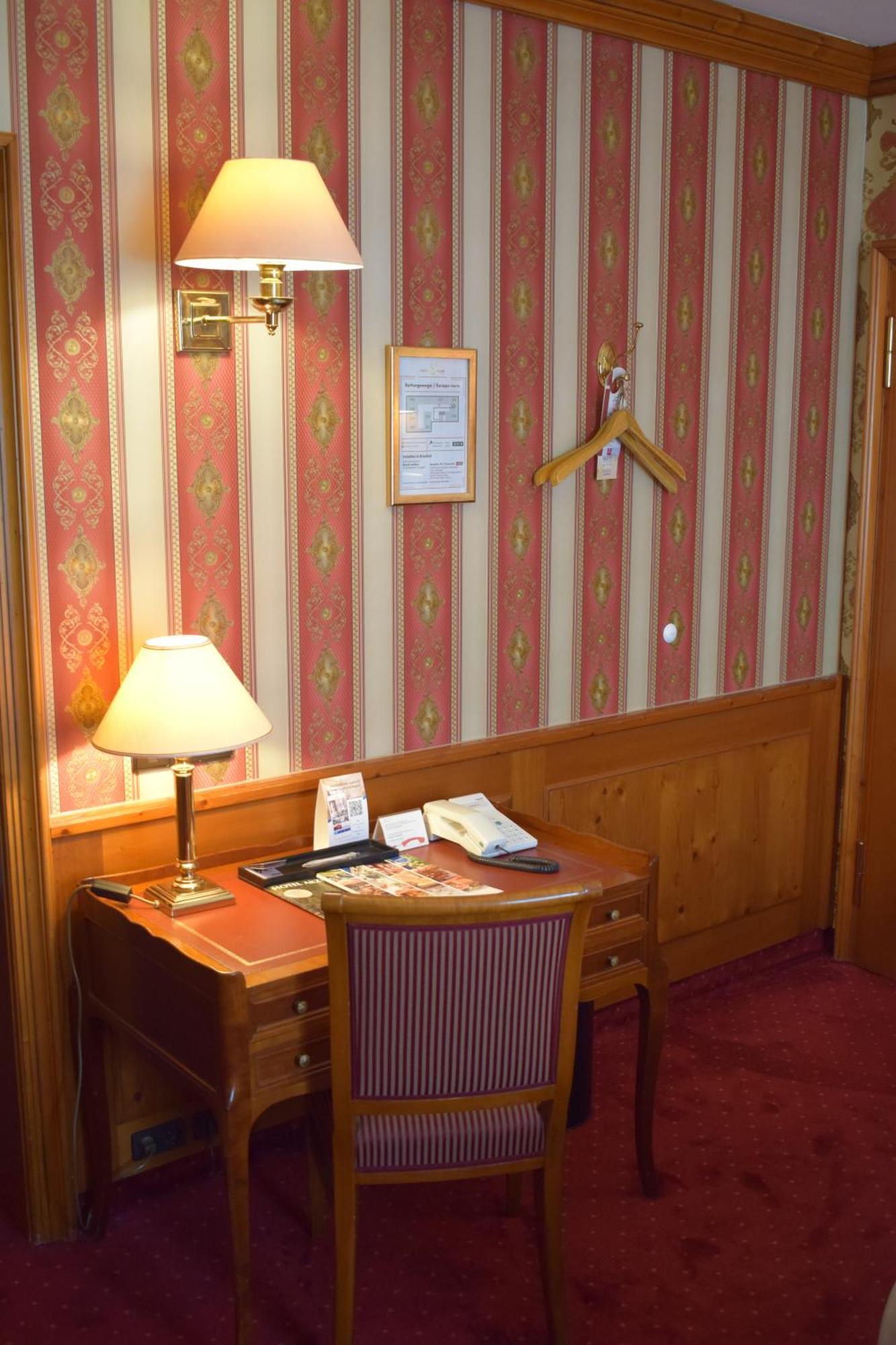 Akzent Hotel Goldner Hirsch Kamenz Dış mekan fotoğraf