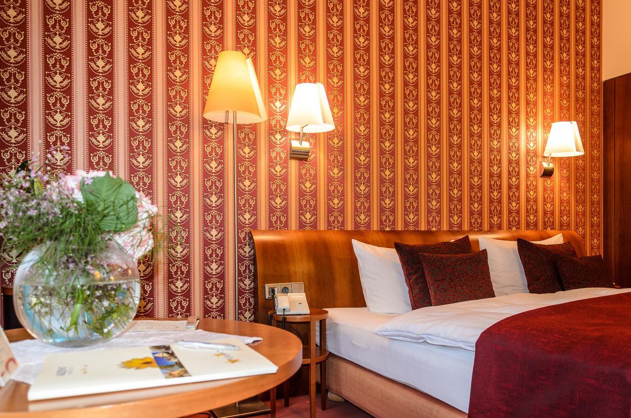 Akzent Hotel Goldner Hirsch Kamenz Dış mekan fotoğraf