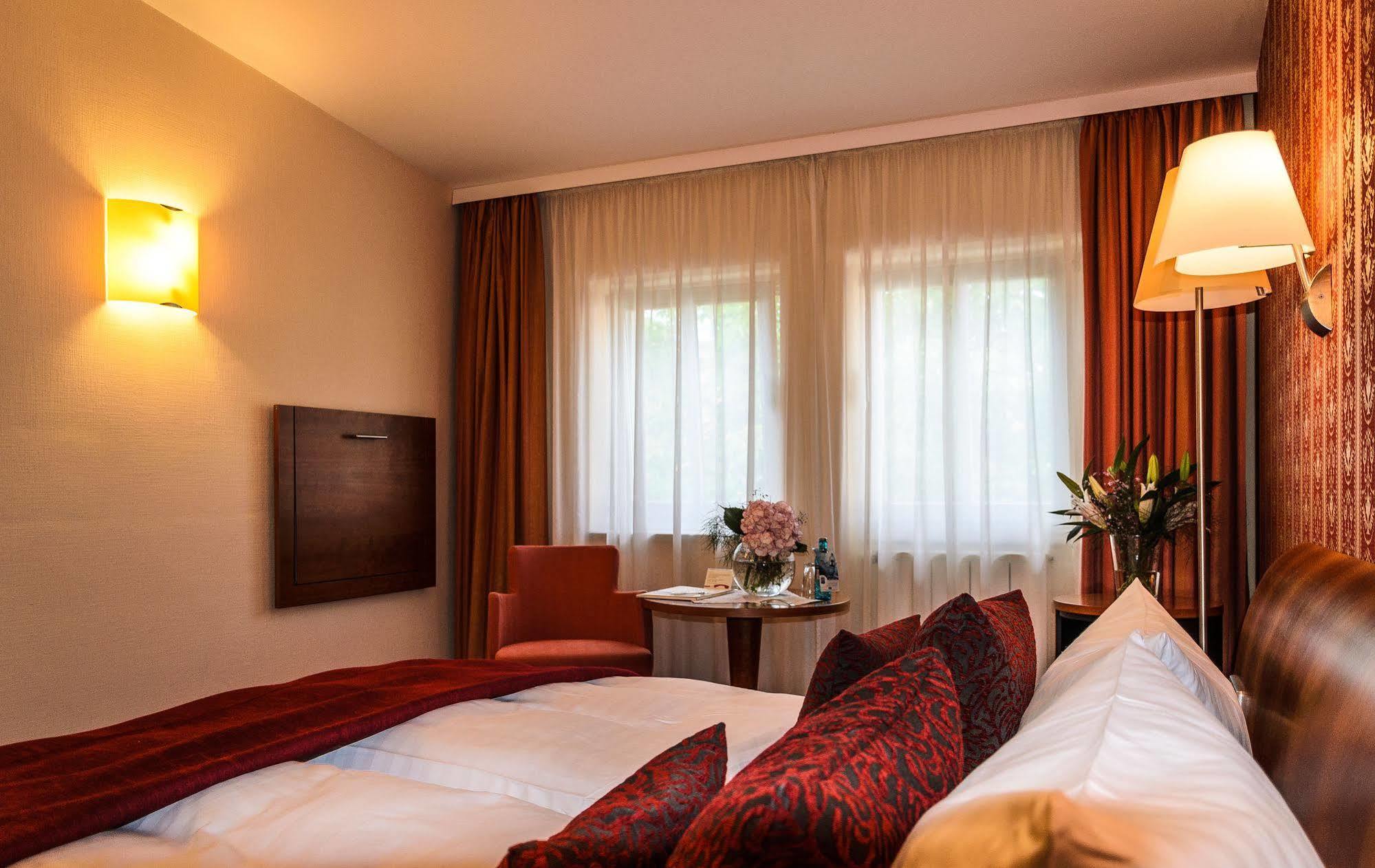Akzent Hotel Goldner Hirsch Kamenz Dış mekan fotoğraf