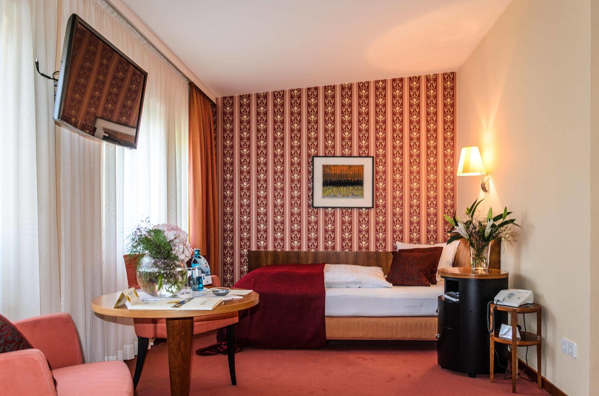 Akzent Hotel Goldner Hirsch Kamenz Dış mekan fotoğraf