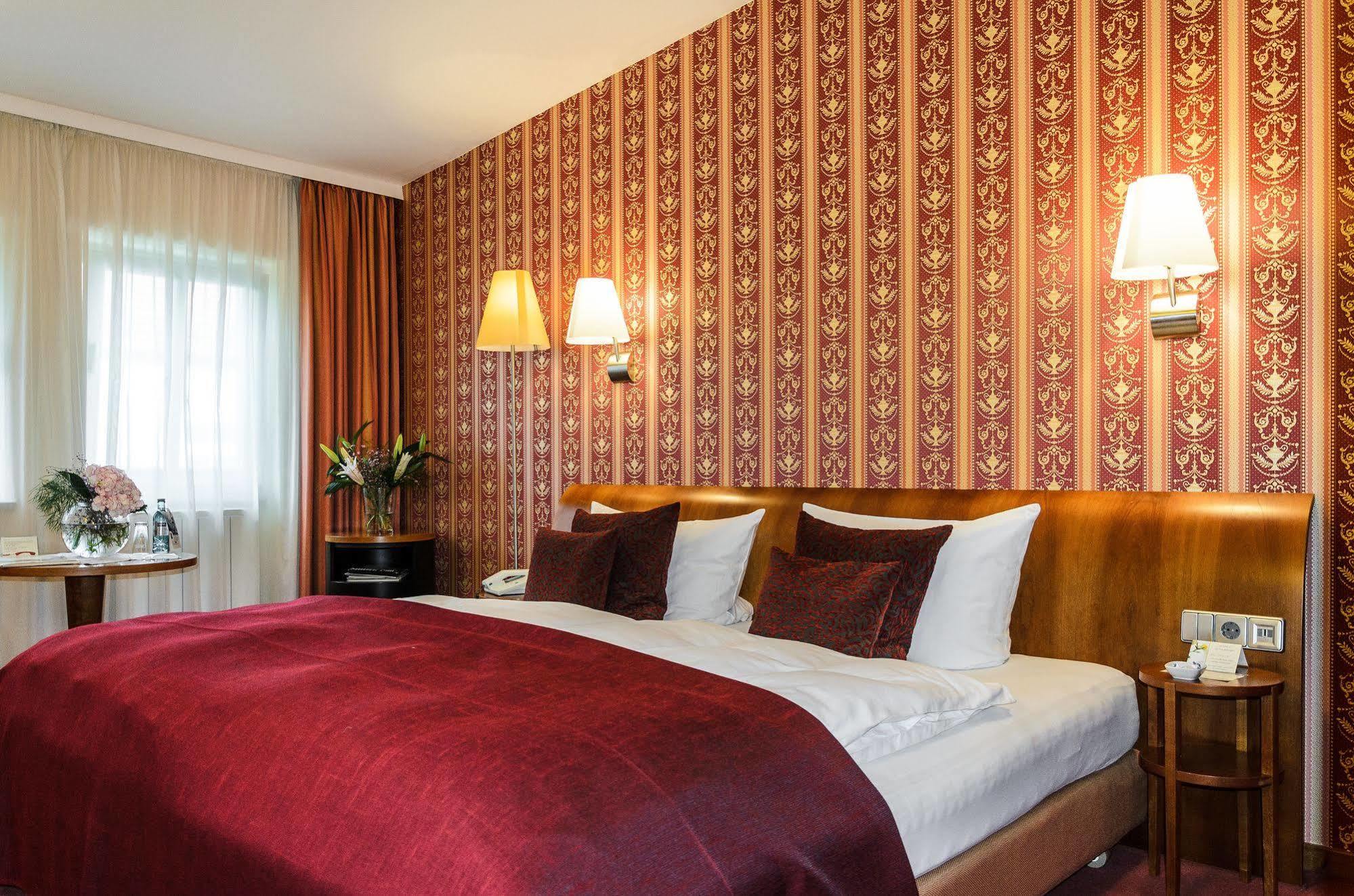 Akzent Hotel Goldner Hirsch Kamenz Dış mekan fotoğraf